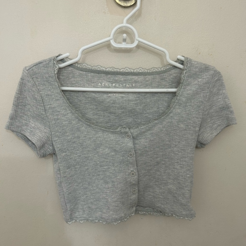 grey tshirt🩶